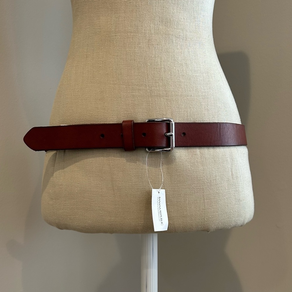 Banana Republic Brown Leather Belt w/ Silver Buckle